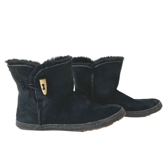 UGG Classic Ankle Bootie Women's 7 Black Leather Sheepskin Lining Pull On Casual - Picture 1 of 11